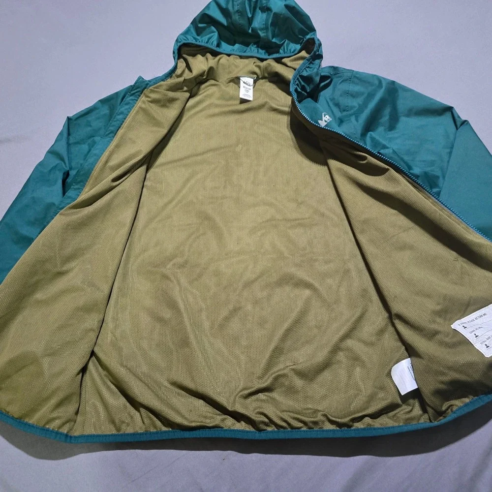 Rei Co-Op embrace spirit
